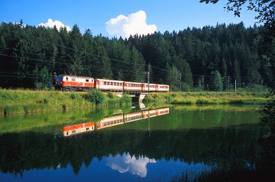 008__MzB_Wasserspiegelung_am_Lassingstausee_zw__Annaberg_un.jpg