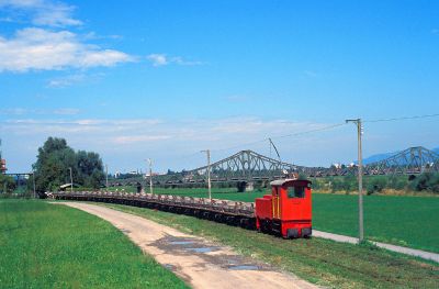 019_IRR_bei_Widnau_nach_Überquerung_der_Rheinbrücke_19_08_2006_Foto.jpg