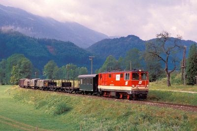 064_Güterzug_bei_Stiegengraben_Ybbstalerhütte.jpg