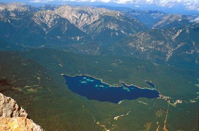 067_Blick_auf_den_Eibsee_05_09_2006_Foto_H__Rubarth.jpg