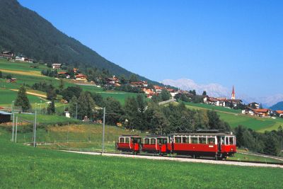 hist__Stubaital_Garnitur_Tw__No__3_zwischen_Fulpmes___i_Tel.jpg