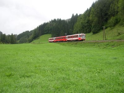 Dreifachtraktion
Die Dreifachtraktion auf der Ybbstalbahn zwischen Opponitz und Gstadt.
Schlüsselwörter: 5090