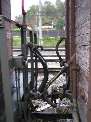 Abgestellte Güterwagen aufgenommen in Jenbach
Schlüsselwörter: Detail