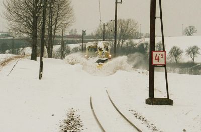 X627.901
Der OBW10 auf Räumfahrt.
Schlüsselwörter: Mariazellerbahn , OBW , 10 , 627 , 901