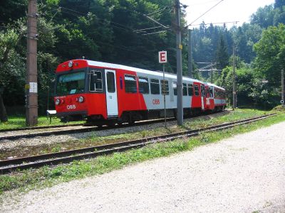 5090.005 und 5090.014 in Schwarzenbach
Die Triebwagen 5090.005 und 5090.014 bei der Ausfahrt aus Schwarzenbach/Pielach.
Schlüsselwörter: 5090 , 005 , 014 , Schwarzenbach