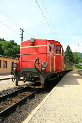 Die 2091.11 abfahrbereit mit Sonderzug in Kirchberg
Sonderfahrt anläßlich des Schmalspurfestivals zu Pfingsten.
Schlüsselwörter: 2091.11 , Schmalspurfestival , Pfingsten