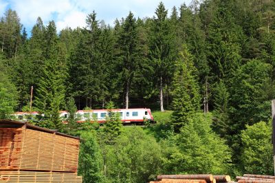 Bürgeralpe auf dem Weg nach Mariazell
Die Bürgeralpe in der Inkarnation einer 4090-Garnitur.
Schlüsselwörter: 4090 , 6090 , 7090 , Bürgeralpe