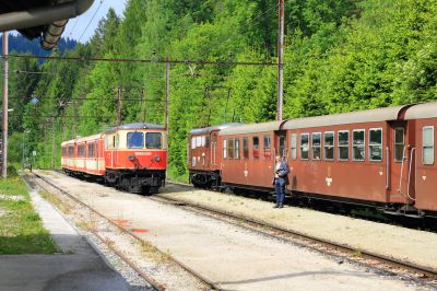 Kreuzung in Mitterbach
Die planmäßige Zugkreuzung von Ötscherbär und P6813 in Mitterbach.
Schlüsselwörter: 1099 , 001 , 1099 , 007 , P6813 , Ötscherbär , P6810 , Mitterbach