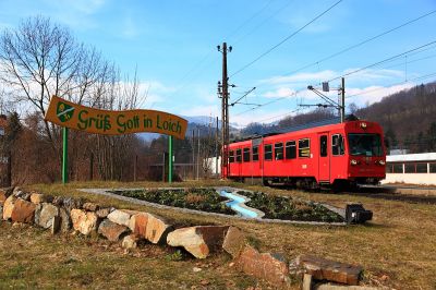 hier in der Loich
die 5090.007 fährt gerade im Loicher Bahnhof an und wird in zehn Minuten Kirchberg erreichen.
Schlüsselwörter: 5090.007, loich