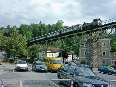 Holztrifterzug
Der Sonderzug auf dem Viadukt in Waidhofen/Ybbs.
