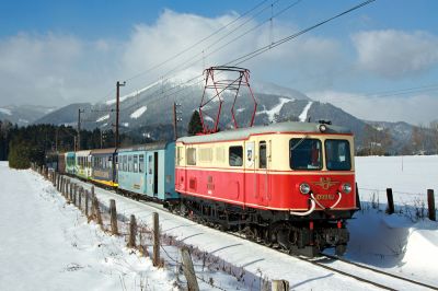 1099.02 mit Adventsonderzug, 9.12.12 in Maz III
