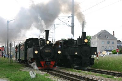 699.103 und Bh.1
Die 699.103 und die Bh.1 fahren am Nachmittag des 26.5.07 gemeinsam aus Obergrafendorf aus. 
Schlüsselwörter: 699.103, Bh.1, Bh1, Obergrafendorf