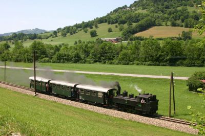 Bh.1 bei Kirchberg
Die Bh.1 fährt am 26.5.07 mit einem Pendelzug Richtung Obergrafendorf (kurz nach Kirchberg). 
Schlüsselwörter: Bh.1 , Bh1 , Mariazellerbahn