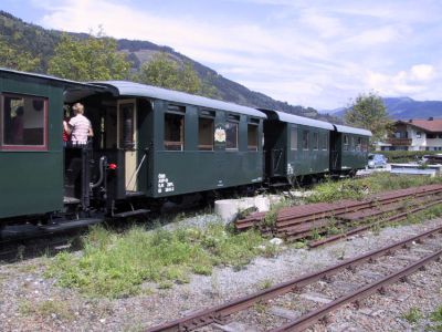 Nostalgietag bei der Pinzgaubahn
Schlüsselwörter: Wagen