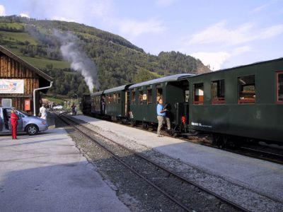 Nostalgietag bei der Pinzgaubahn
Schlüsselwörter: 399 , Mh , 03