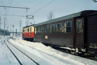 1099.003
an einem herrlichen Wintertag durchfährt die 1099.003 mit einem Güterzug den Bahnhof Schwadorf
Scan vom Dia
Schlüsselwörter: 1099 , 003 , Mariazellerbahn , Talstrecke , Schwadorf