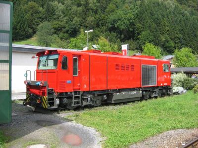 2096.001
Die 2096.001 präsentiert sich fotogen hinter der TFZ-Halle in Tischlerhäusl noch in ihrer ÖBB-Lackierung
Schlüsselwörter: Pinzgaubahn , 2096, 001