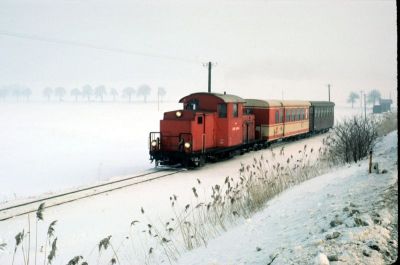 2091.001
Nebelige Winterstimmung auf der Krumpen
Die 2091.001 ist mit dem R 6863 bei Rammersdorf unterwegs
Scan vom Dia
Schlüsselwörter: 2091 , 001 , Mariazellerbahn , Krumpe