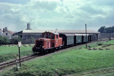 2091.009
Die 2091.009 erreicht in Kürze mit dem R 6366 Alt Weitra
Scan vom Dia
Schlüsselwörter: 2091, 2091.009, Waldviertel, Südast