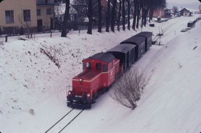 2091.009
Die 2091.009 verlässt soeben mit dem R 6365 den Bahnhof Weitra
Scan vom Dia
Schlüsselwörter: 2091 , 009 , Waldviertel , Südast , Weitra