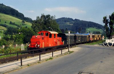 2091.07
Die 2091.01 erreicht mit dem P 6964 den Bahnhof Waidhofen im Jahr 1980
Schlüsselwörter: Ybbstalbahn , 2091 , 07