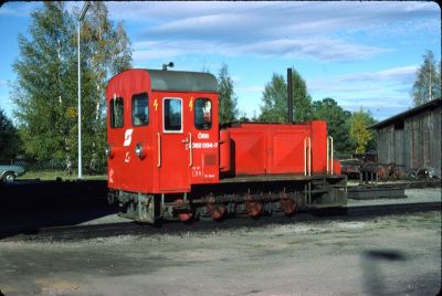 2092.004
Die 2092.004 steht im Bahnhof Gmünd für Verschubaufgaben bereit
Scan vom Dia
Schlüsselwörter: 2092 , 004 , Waldviertel , Gmünd