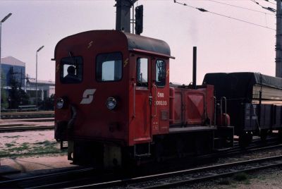 2092.03
Die 2092.03 beim Verschub auf der Alm
Scan vom Dia
Schlüsselwörter: 2092 , 03 , Mariazellerbahn , Talstrecke , Alpenbahnhof