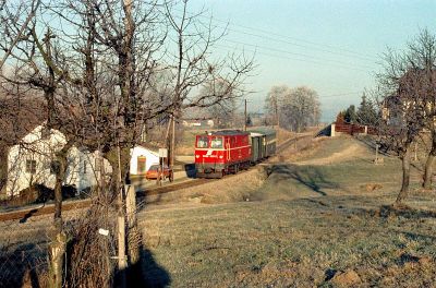 2095.007
Die 2095.007 ist mit dem R 6366 bei St. Martin unterwegs
Schlüsselwörter: Waldviertel , Südast , 2095 , 007