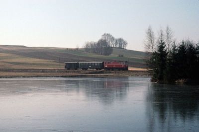 2095.007
Die 2095.007 als Triebwagenersatz mit dem R 6366 entlang der Weitraer Teiche
Scan vom Dia
Schlüsselwörter: 2095 , 007 , Waldviertel , Südast