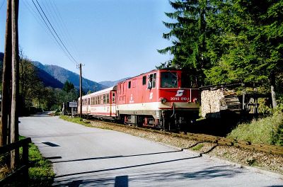 2095.010
Die 2095.010 bei der Ausfahrt aus Hollenstein
Schlüsselwörter: Ybbstalbahn , 2095 , 010