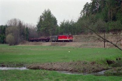 2095.012
Die 2095.012 mit einem Güterzug zwischen Schönau und Gopprechts
Scan
Schlüsselwörter: 2095 , 012 , Waldviertel , Nordast