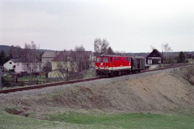 2095.012
Die 2095.012 erreicht in Kürze mit dem Dienstwagen Heidenreichstein
Scan
Schlüsselwörter: 2095 , 012 , Waldviertel , Nordast