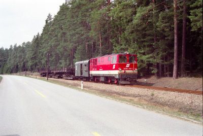 2095.012
Die 2095.012 ist mit einem Güterzug zwischen Neu und Alt Nagelberg unterwegs.
Scan
Schlüsselwörter: 2095 , 012 , Waldviertel , Nordast