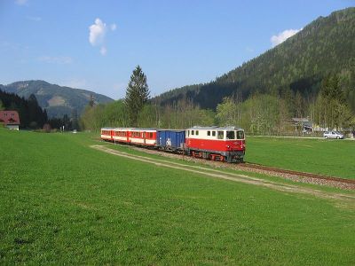 2095.05
Die 2095.05 mit dem R 6914 bei Kasten
Schlüsselwörter: Ybbstalbahn , Kasten , 2095 , 05