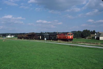 2095.12 Brand
Die 2095.12 hat mit dem GmP 71435 soeben Brand Richtung Gmünd verlassen.
Scan vom Dia
Schlüsselwörter: 2095 , 12 , Waldviertel , Nordast
