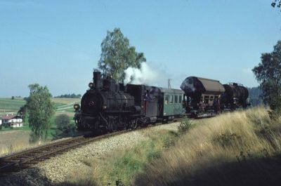 399.03
Die 399.03 mit einem Güterzug zwischen Langfeld und St. Martin
Scan vom Dia
Schlüsselwörter: 399 , 03 , Waldviertel , Südast