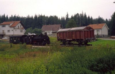 399.04 Alt Nagelberg 1980
399.04 beim Verschub zur Glashütte in Alt Nagelberg.
Scan vom Dia
Schlüsselwörter: 399 , 04 , Mh , Waldviertel , Alt Nagelberg , Nordast