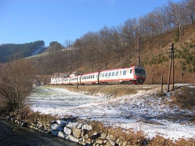 7-teiliger 4090er
Die untaugliche 3-teilige 4090er-Garnitur wurde von vom 4-teiligen 4090er mit dem R 6804 nach St. Pölten überstellt.
Schlüsselwörter: 4090 , Mariazellerbahn , Talstrecke