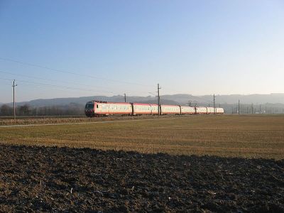 7-teiliger 4090er
Die untaugliche 3-teilige 4090er-Garnitur wurde von vom 4-teiligen 4090er mit dem R 6804 nach St. Pölten überstellt.
Schlüsselwörter: 4090 , Mariazellerbahn , Talstrecke