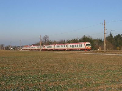 7-teiliger 4090er
Die untaugliche 3-teilige 4090er-Garnitur wurde von vom 4-teiligen 4090er mit dem R 6804 nach St. Pölten überstellt.
Schlüsselwörter: 4090 , Mariazellerbahn , Talstrecke