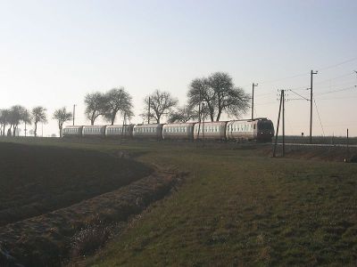 7-teiliger 4090er
Die untaugliche 3-teilige 4090er-Garnitur wurde von vom 4-teiligen 4090er mit dem R 6804 nach St. Pölten überstellt.
Schlüsselwörter: 4090 , Mariazellerbahn , Talstrecke , Nadelbach