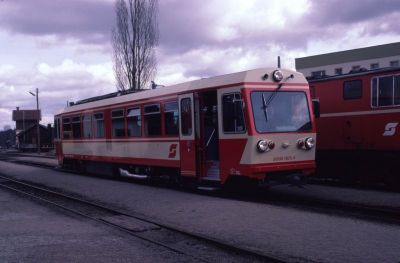 5090.003
Der 5090.003 hat mit einem Sonderzug den Bahnhof Weitra erreicht.

Längst vergangene "moderne" Zeiten im Waldviertel ...
Scan vom Dia
Schlüsselwörter: 5090 , 003 , Waldviertel , Südast , Weitra