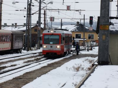 5090 011
Der 5090 011 hat am 25.1.2011 mit dem R 6834 soeben St. Pölten Alpenbahnhof erreicht.
Schlüsselwörter: 5090, Alpenbahnhof, Mariazellerbahn, Talstrecke