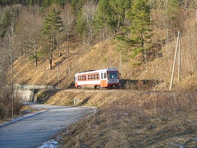 5090.012
Der 5090.012 ist als R 6907 zwischen Großhollenstein und Blamau unterwegs.
Schlüsselwörter: 5090 , 012 , Ybbstalbahn