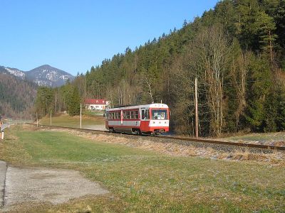 5090.012
Der 5090.012 ist an einem sonnigen Wintertag als R 6907 zwischen Seeburg und Hohenlehen unterwegs.
Schlüsselwörter: 5090 , 012 , Ybbstalbahn