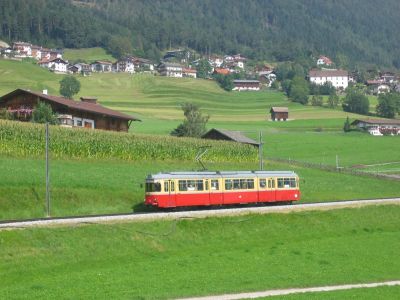 Tw 82
Tw 82 bei Kaiserwetter zwischen Telfes und Fulpmes
Schlüsselwörter: Stubaitalbahn, 82