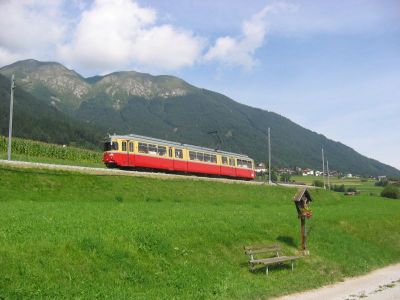 Tw 83
Lokalbahnromantik pur!
Tw 83 zwischen Telfes und Fulpmes
Schlüsselwörter: Stubaitalbahn, 83