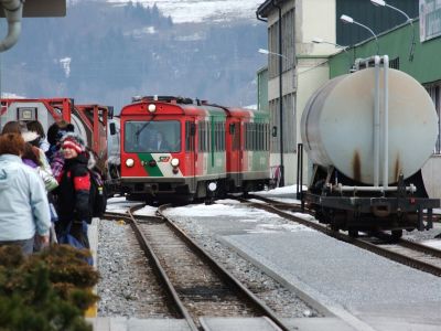 VT 31 + VS 43
VT 31 + VS 43 als Zug R 8709 bei der Einfahrt in Murau-Stolzalpe
Schlüsselwörter: Murtalbahn, Murau, VT 31, VS 43, StLB