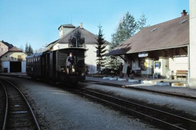 Schwerkraftverschub in Groß Gerungs
So geht es natürlich wesentlich schneller ...
Scan vom Dia
Schlüsselwörter: Waldviertel , Südast , Groß Gerungs