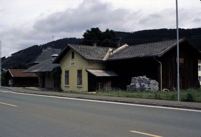 Gurk
Wo einst Schmalspurzüge fuhren, waren im Jahr 1980 schon längst Autos unterwegs ...
Schlüsselwörter: Gurktalbahn , Gurk